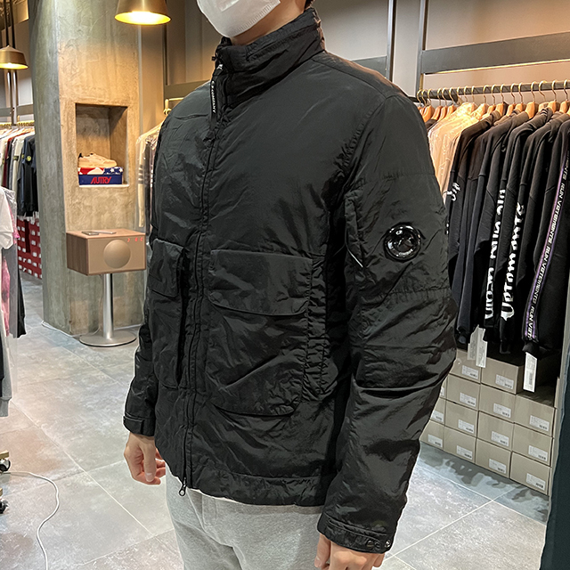 [논현 더팩토리](당일) [CP COMPANY] 22FW CP컴퍼니 렌즈 와펜 CHROME R 나일론 패딩 자켓  블랙 (13CMOW191A 005904M 999) : 논현... 
