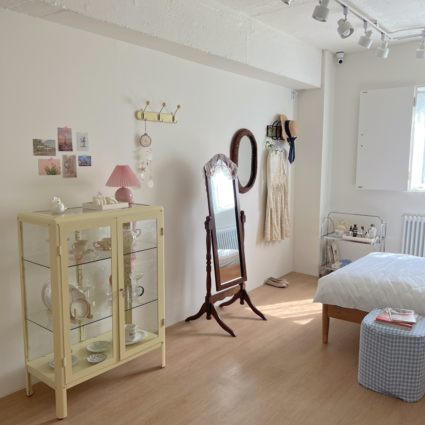C ROOM 부천 인천 코지한 자연광 렌탈 스튜디오 셀프사진관 유튜브 쇼핑몰 프로필 촬영 공간대여 : 렌탈 스튜디오 다정