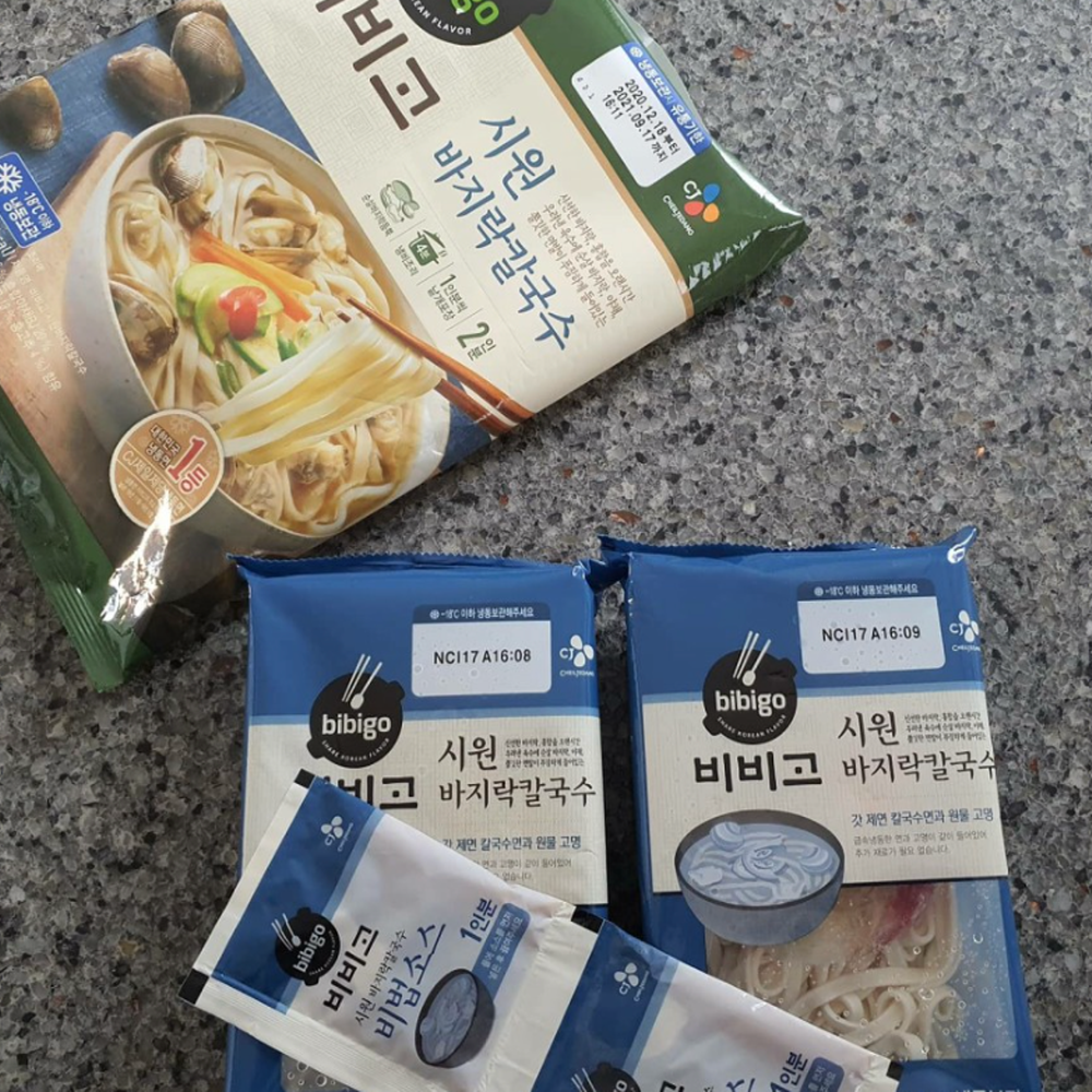 비비고 시원 바지락 칼국수 642g 4봉 : 청화마트
