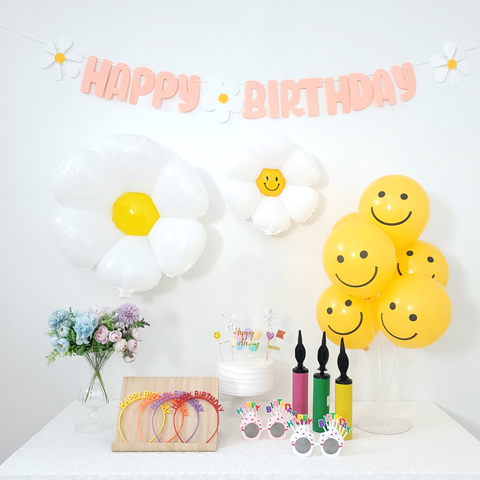 스마일 스탠드 데이지 플라워 생일파티용품 세트 풍성한 구성의 완벽한 포토존 연출 : 해피제이니