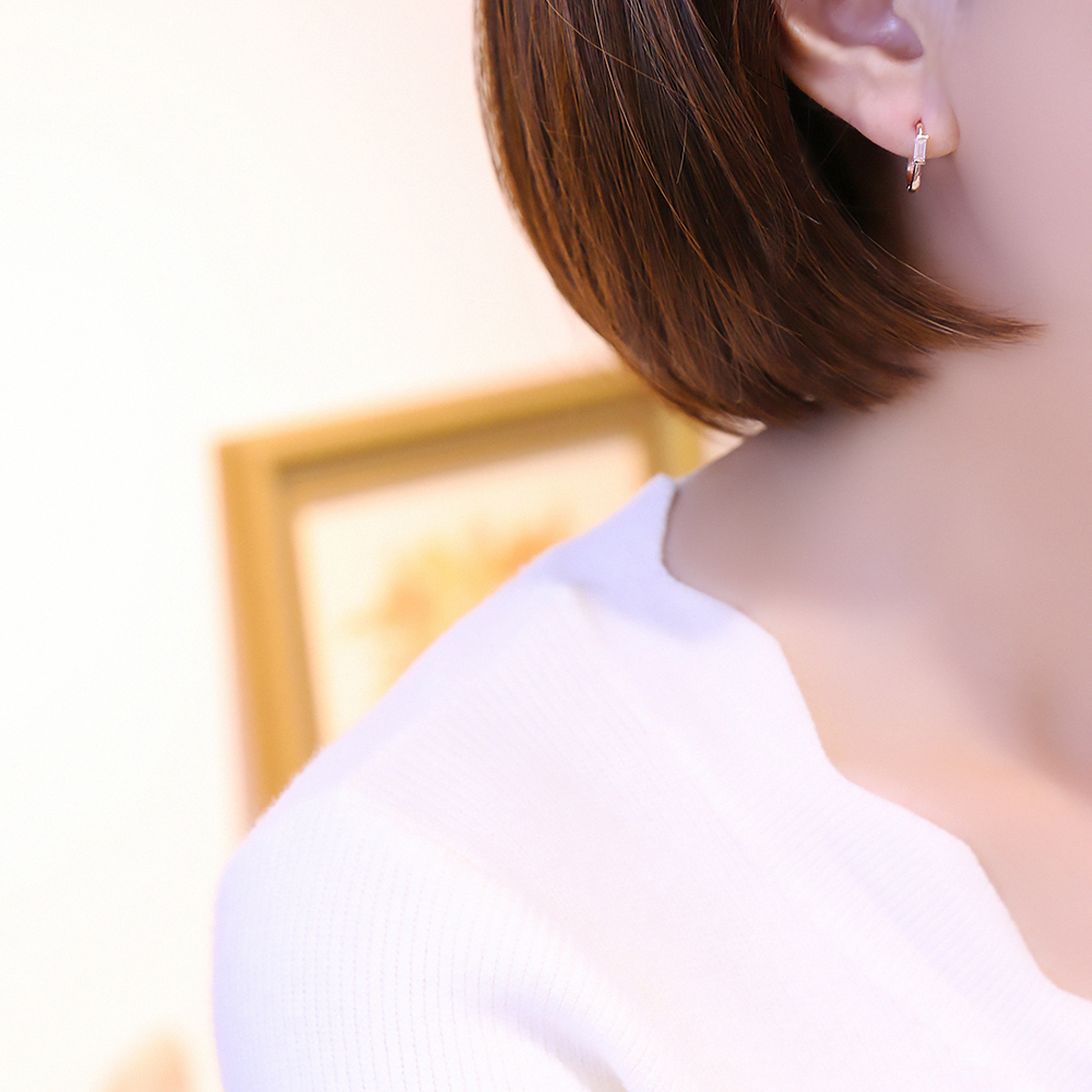 14K,18K 모마니 테파 큐빅 귀걸이 [DONO.G] : 도노골드