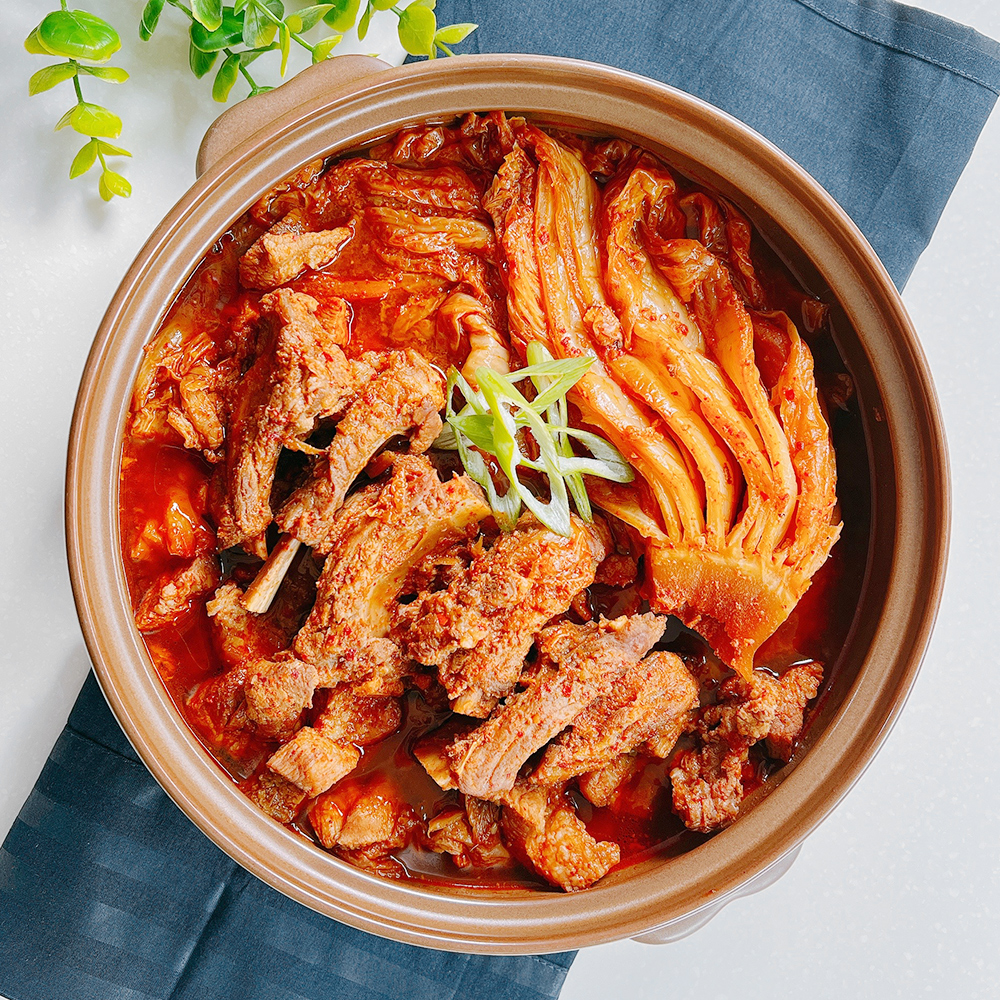 김치찜 돼지고기 김치찌개 삼겹살 통김치찜 1kg 1.5kg 천지푸드 : 천지푸드