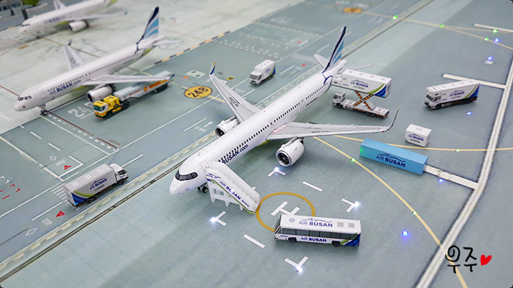 에어부산 GSE 8종 1set : 우주공항
