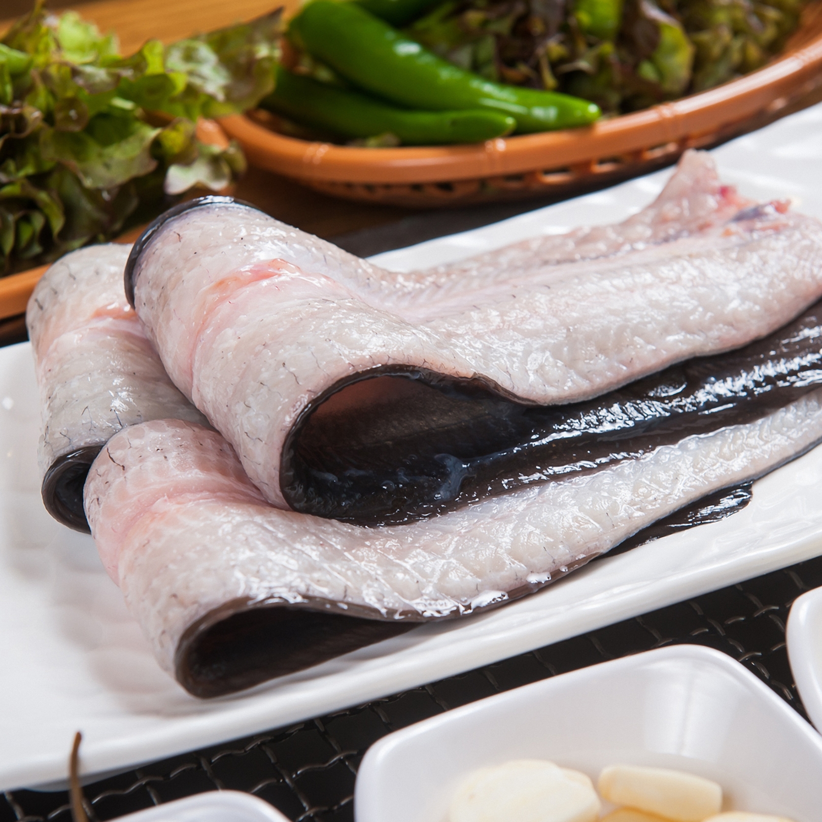통영 바다장어 1KG 손질후 800g 아나고 붕장어 장어구이 손질장어 : 두결수산