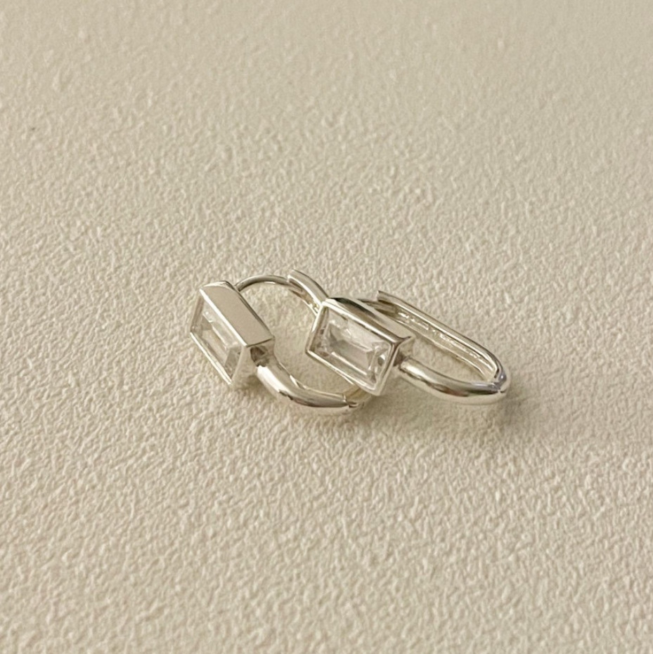 [All 은제품] grand cubic silver 925 earring : 밀리그램스튜디오