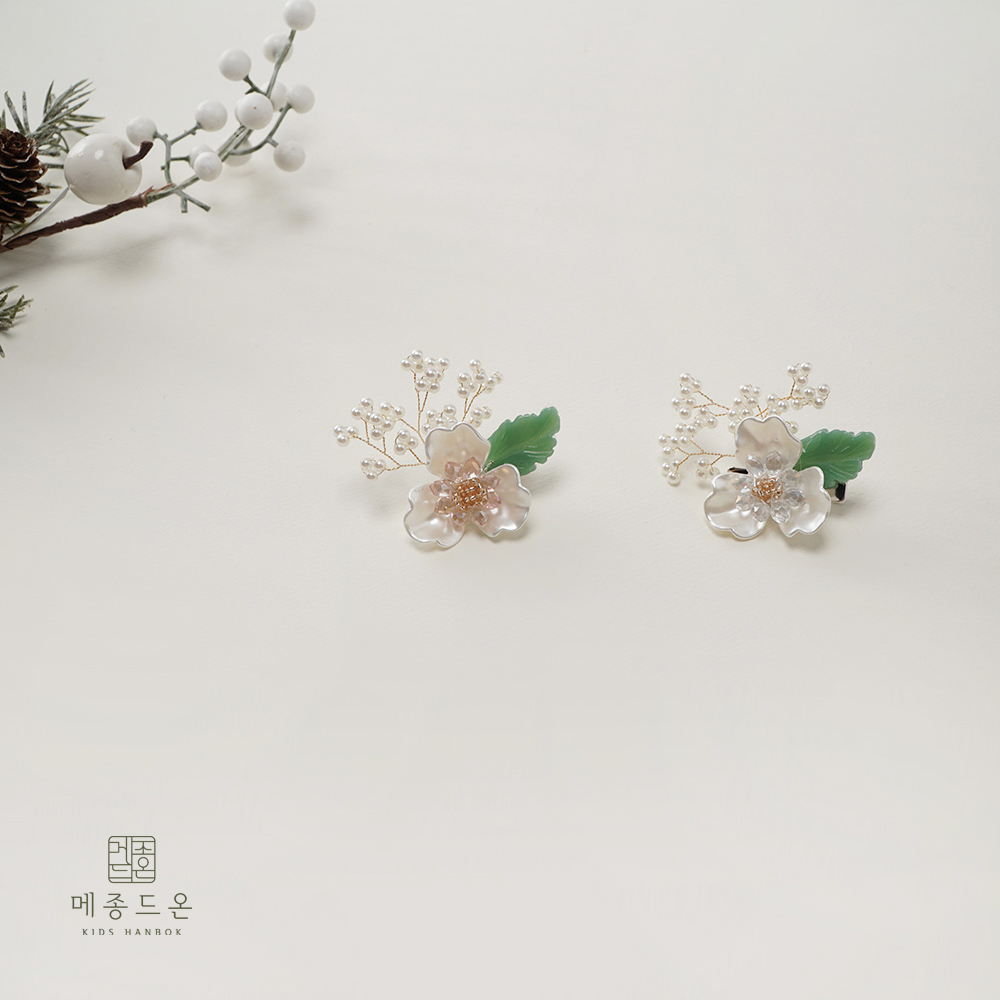 새봄 머리핀(핑크,화이트) : 메종드온