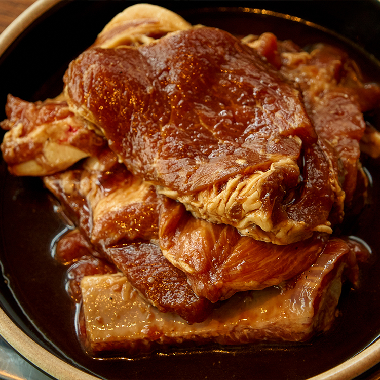 [조박집]마포 원조 돼지갈비 맛집 택배 100% 국내산 냉장 양념목살 600g+총각김치 set : 조박집