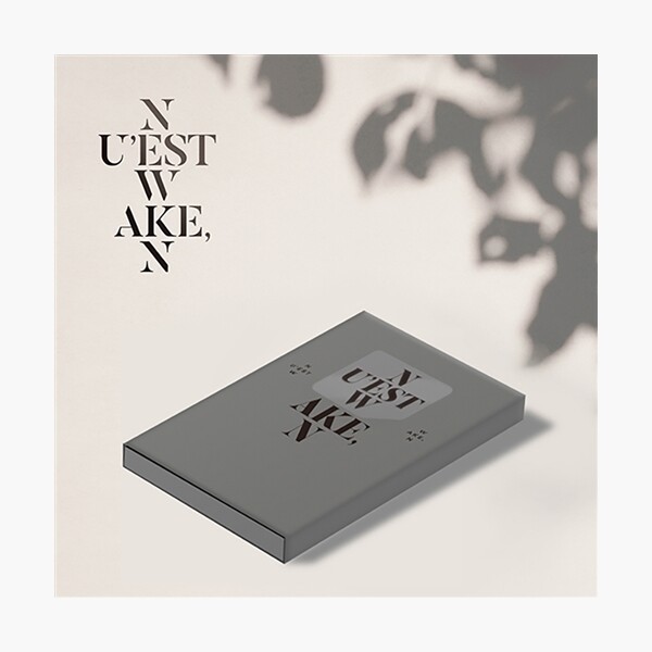 (키트 형태) 뉴이스트 W - WAKEN (Ver 3) (키노앨범) - 포토카드세트(32장)+엽서(3종) : 알라딘