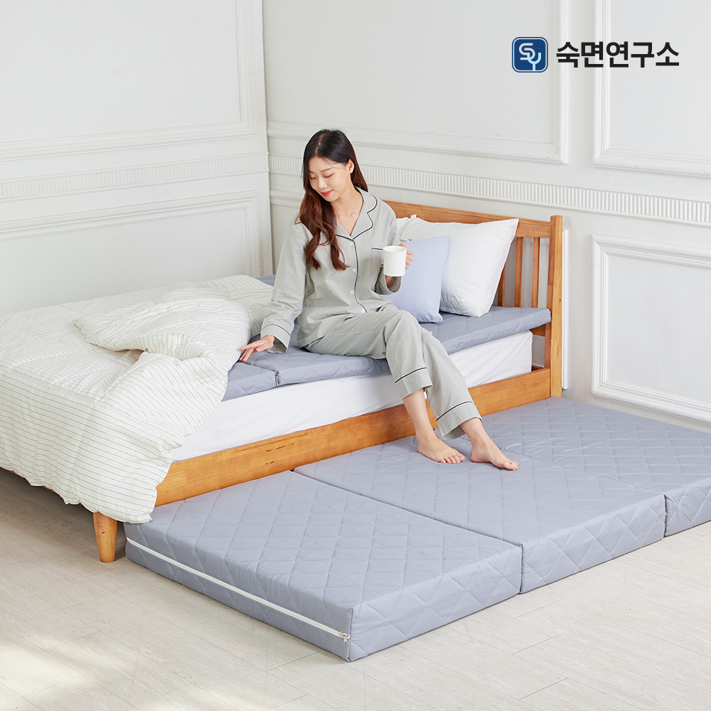 숙면연구소 3단 접이식 마약매트리스 중간용 10cm 슈퍼싱글(SS) 원룸 바닥 단단한 수면매트 자취 접는 침대 매트릭스 토퍼 : 주식회사 숙면연구소
