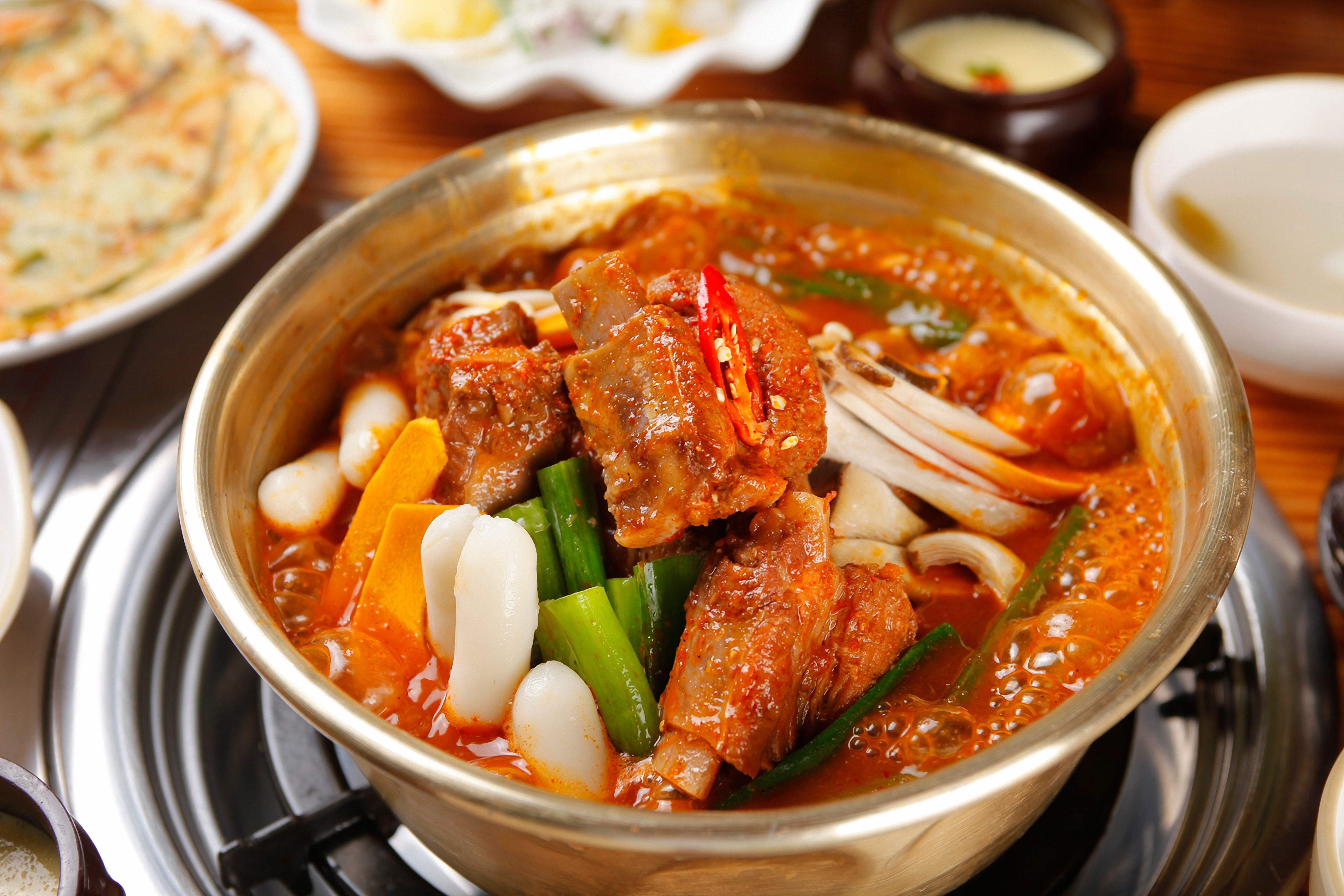 [품질보장]갈비찜 2.2kg 5인분 매운맛,간장맛 돼지갈비 : 돼지방탄고기