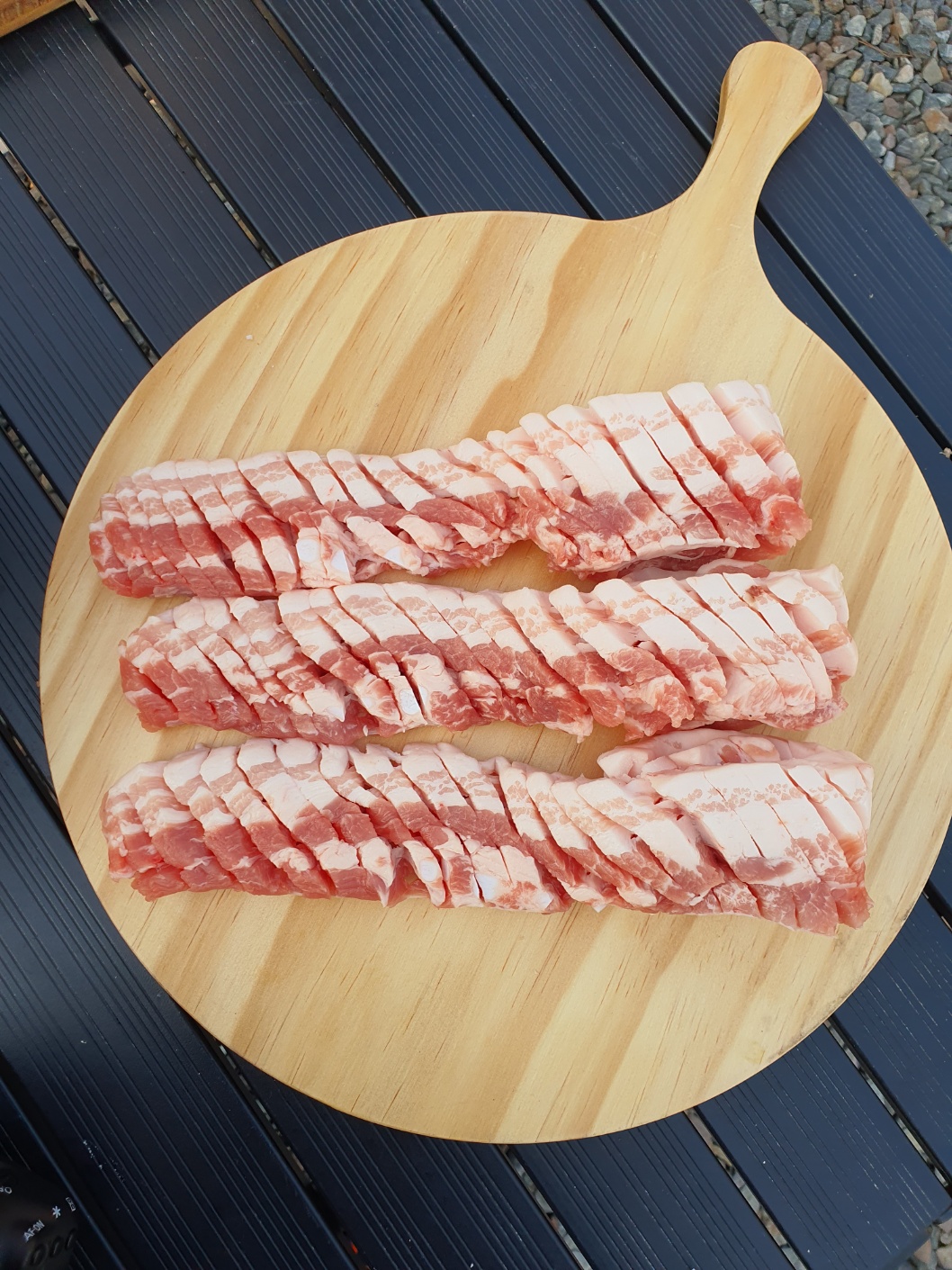 한돈 생삼겹살 칼집삼겹살 수육용 캠핑고기 500g : 태극이네마켓