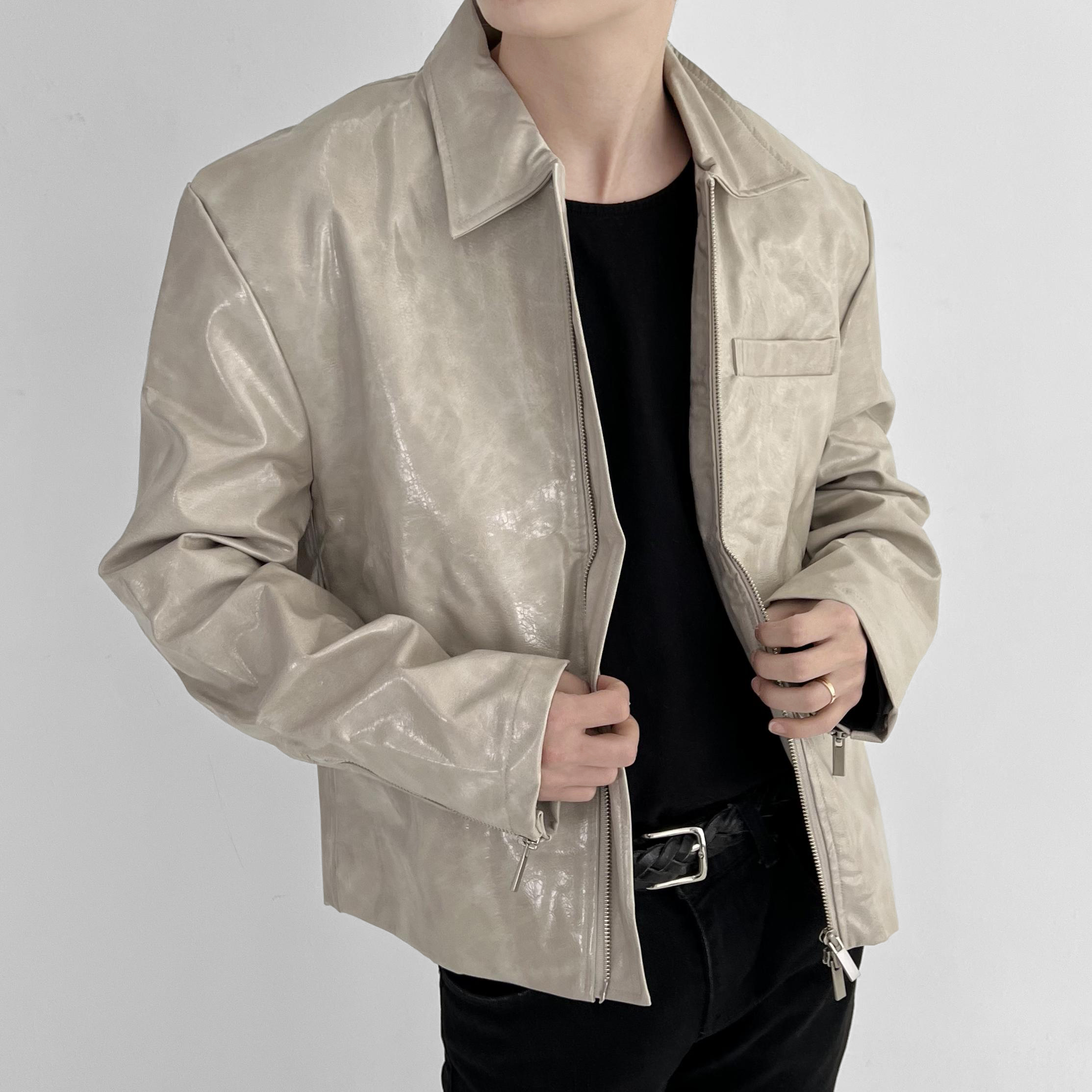 OA 볼트 코팅 크롭 레더 자켓 3Color : 웰컴투무드