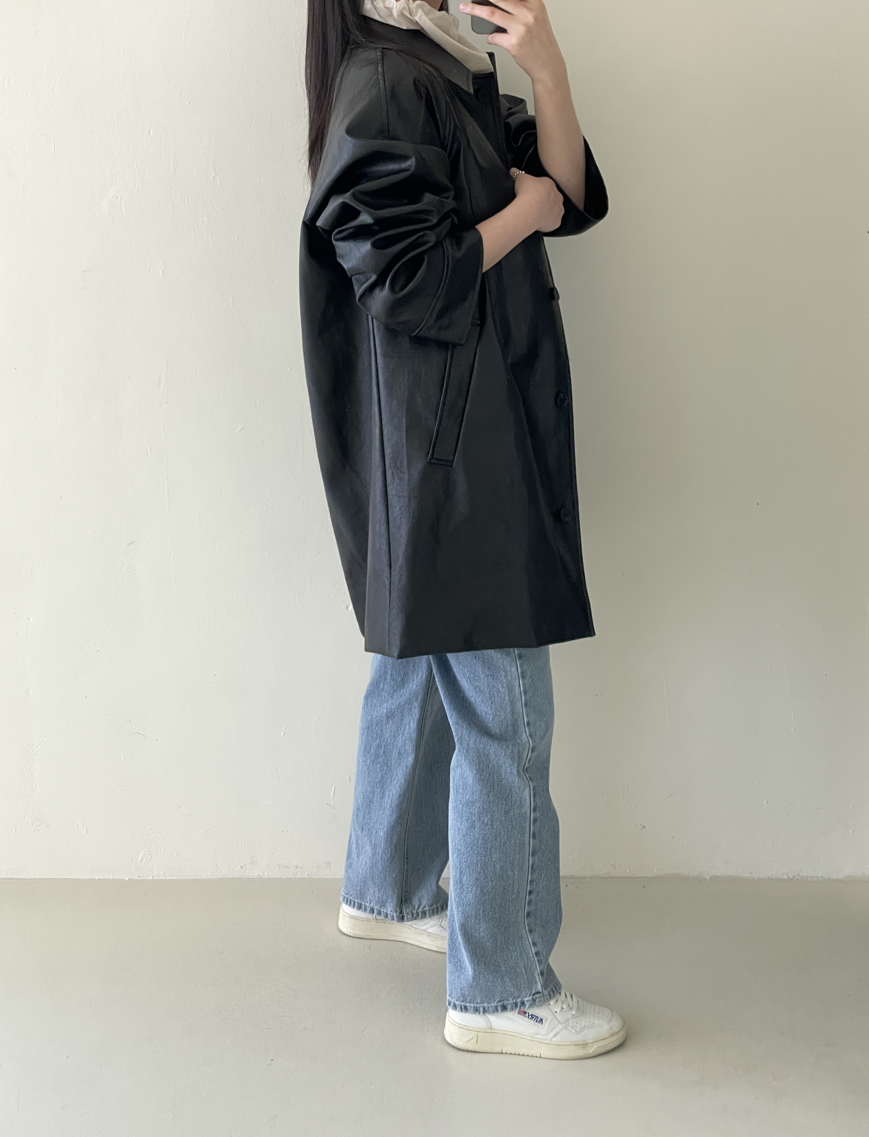 래글런 레더 하프 코트 (black) : 살롱드무무
