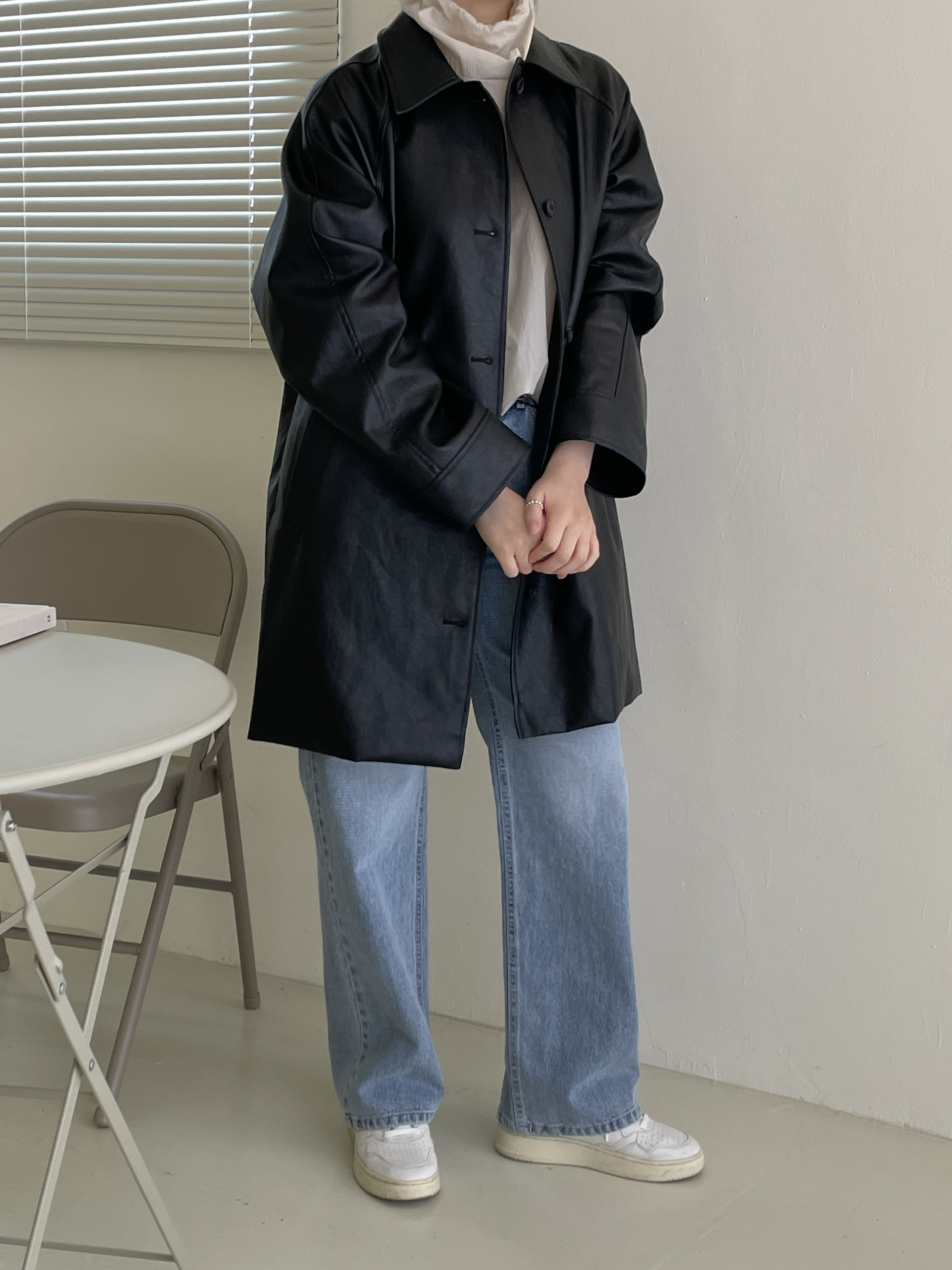 래글런 레더 하프 코트 (black) : 살롱드무무