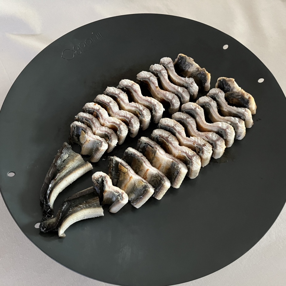 친환경 국내산 자포니카 민물장어 1kg(손질후 600g) : 성원양만 민물장어