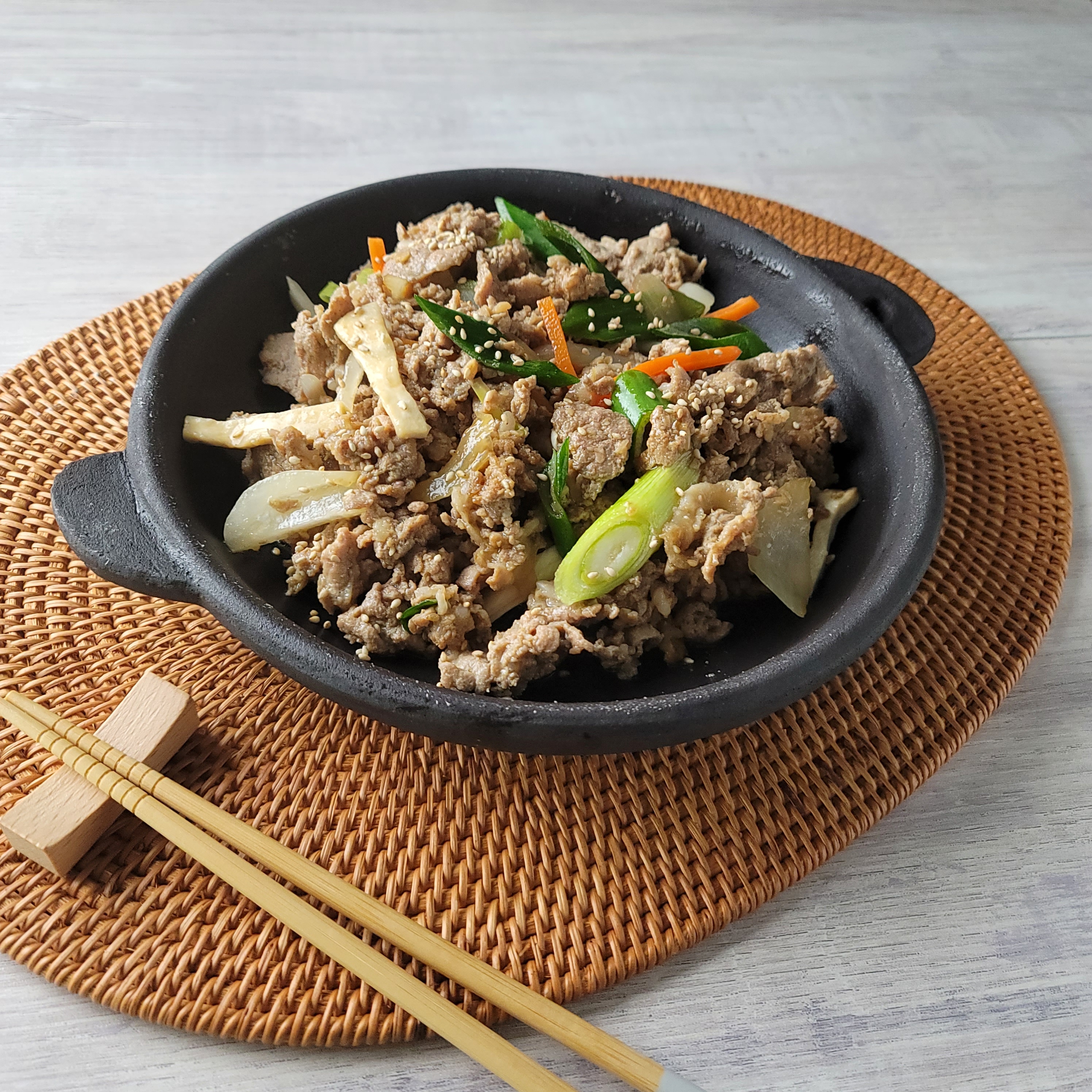 바싹불고기 간장불고기 500g 국내산 돼지고기 목살 신선야채서비스 아이반찬 석쇠불고기 : 안동황소촌