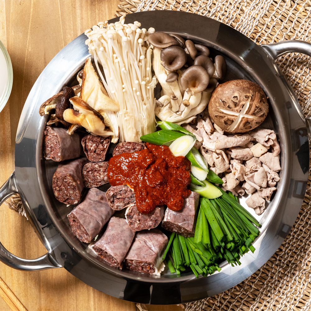 [신림동 또순이] 작은아들 순대곱창전골 1.35kg 순대 곱창 야채 육수 우동사리 양념장 : 신림동 또순이