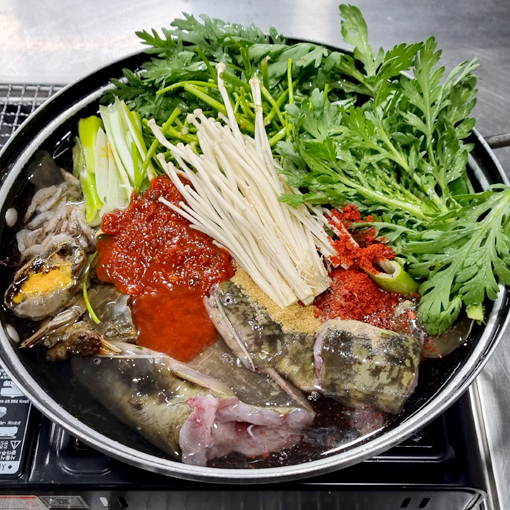 메기 빠가사리(동자개) 민물 매운탕 (2~3인분) 밀키트 팔당수산 : 명은수산