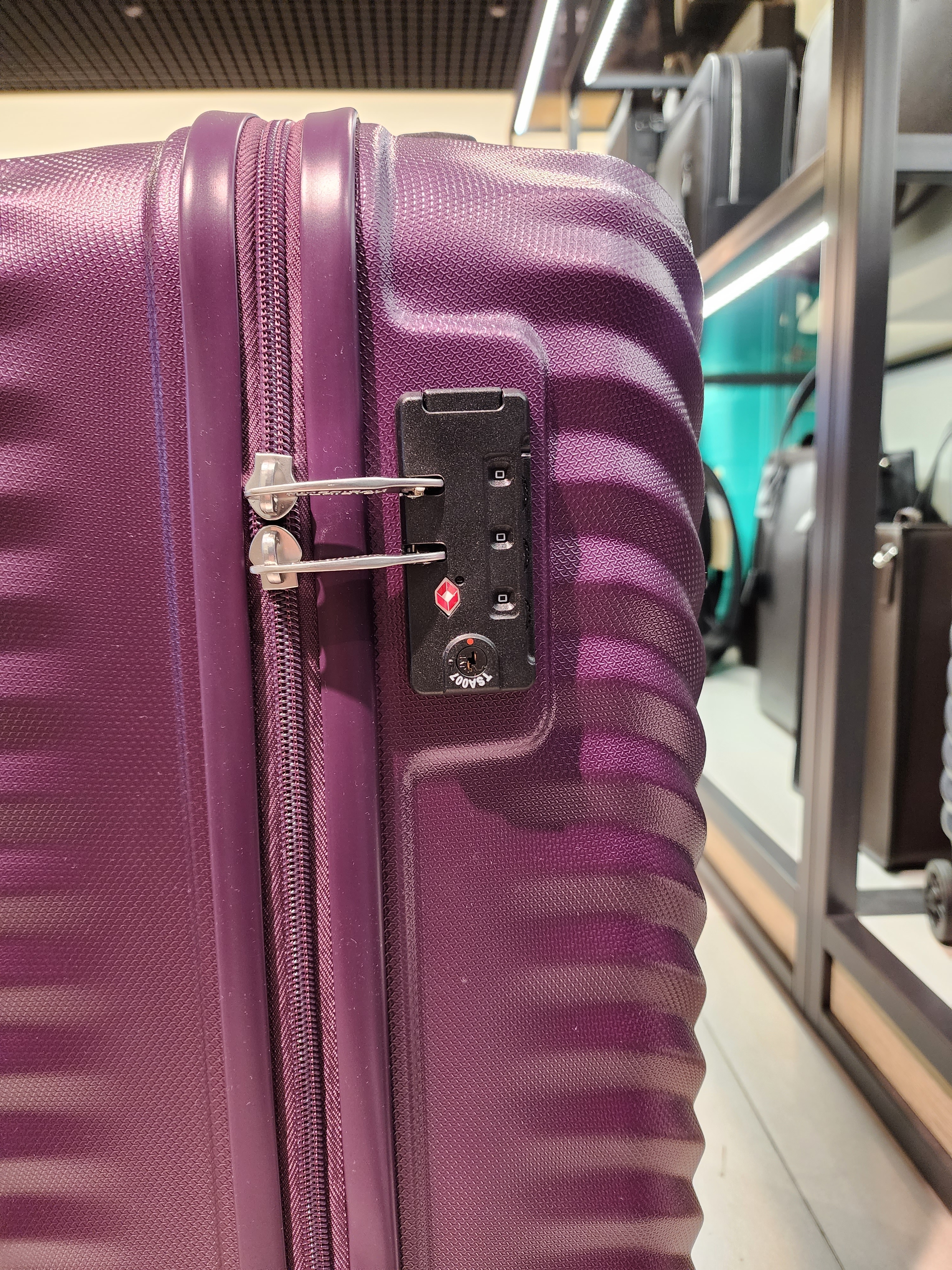 (아메리칸투어리스터) SKY COVE SPINNER 55/20 TSA IMPERIAL PURPLE 캐리어 GE480001 : 현대동대문아메리칸투어리스트