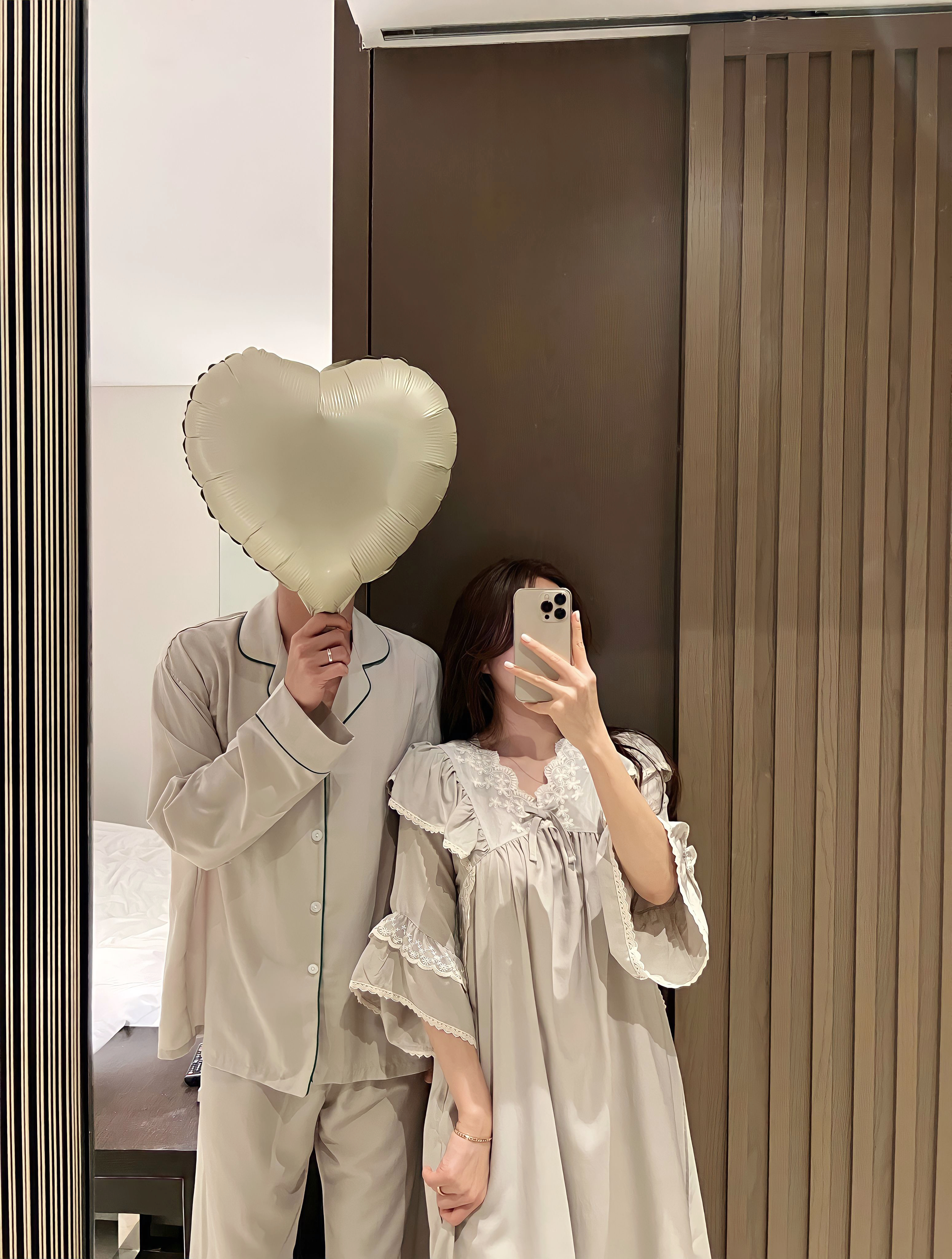 그레이스 모달 신혼부부 커플잠옷 브이넥 레이스 커플 홈웨어 : 에르제이 heure j