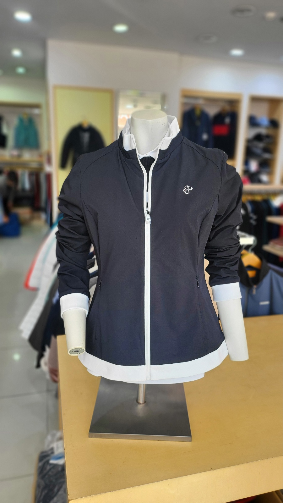 S/S 루이까스텔 간절기 여성 골프 컬러 배색 포인트 스트레치 점퍼 3FTJP307B : 루이까스텔 전주서신점