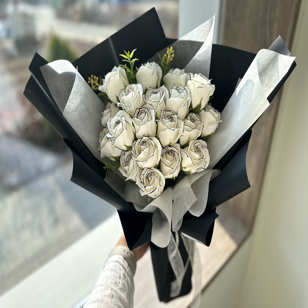 샤넬장미 샤넬꽃다발 5월14일로즈데이 화이트데이 : 고래플라워