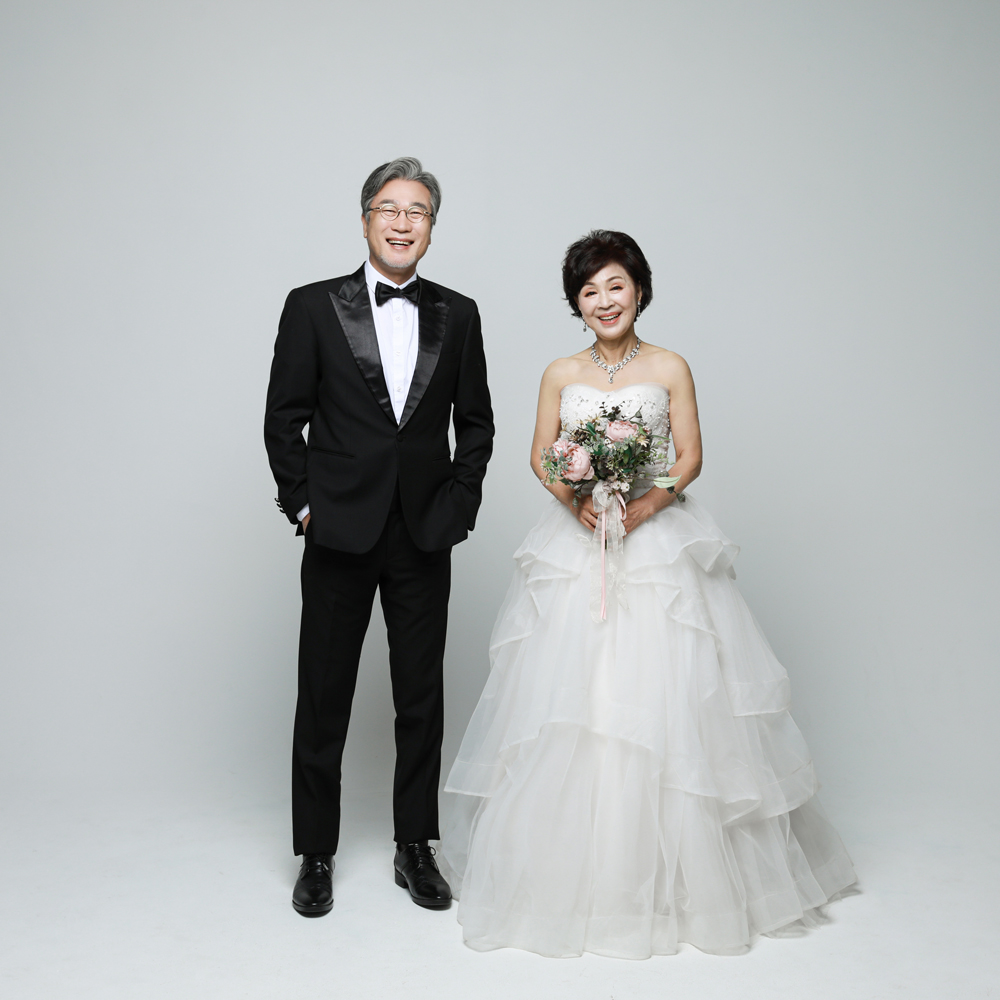 대구 부모님 리마인드촬영 의상대여 컨셉사진관 포시즌패밀리 스튜디오 헤어메이크업무료제공 : 대구 포시즌패밀리 스튜디오