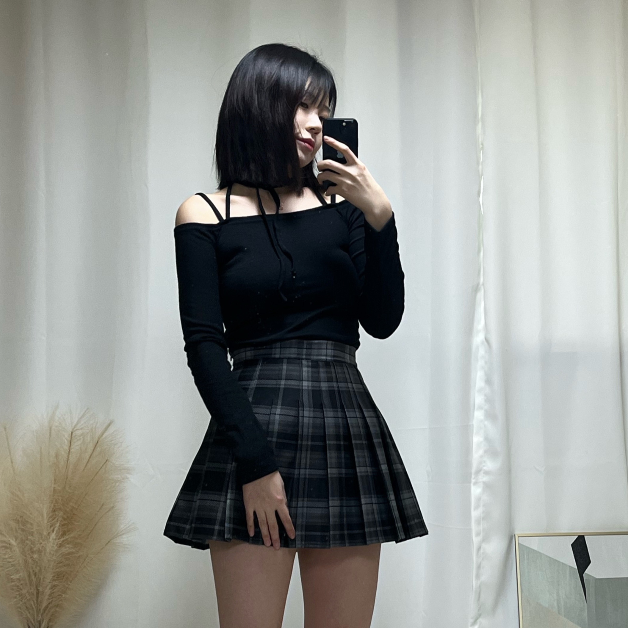 오프홀더 초커티셔츠 : 라나온
