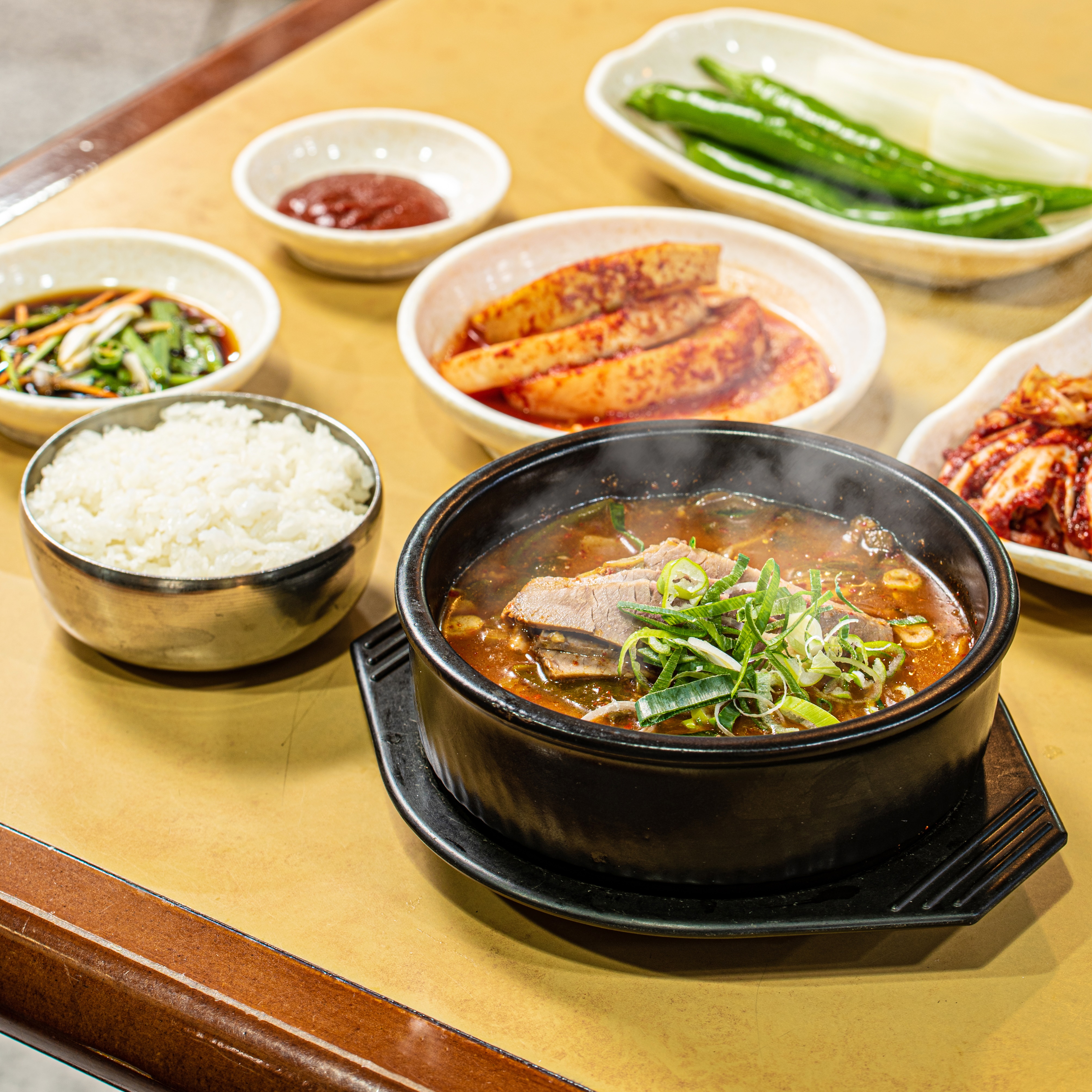 [100년 식당 안일옥] 장터국밥 500g 1팩(1.5인분) : 100년식당 안일옥