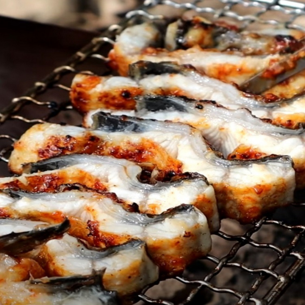고창 풍천장어 천연한방사료를 먹여 키운 손질, 초벌 장어 600g, 700g, 선물포장 : 아프로 스토어