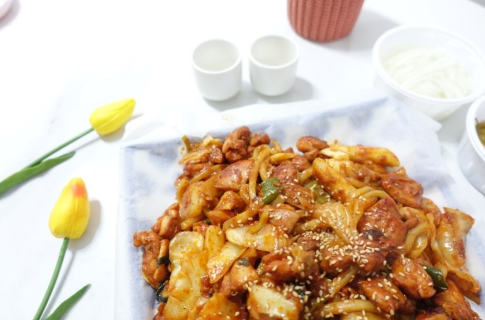춘천닭갈비의 참맛 - 오리지널 볶음닭갈비 2kg(실속형) : 짱이닭최고닭