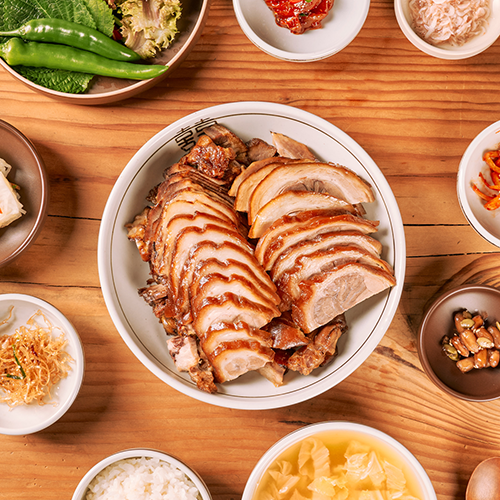 푸짐한 한방족발 뒷다리족발 국내산 1.1kg (통족발) +새우젓증정 : 삼대가족발