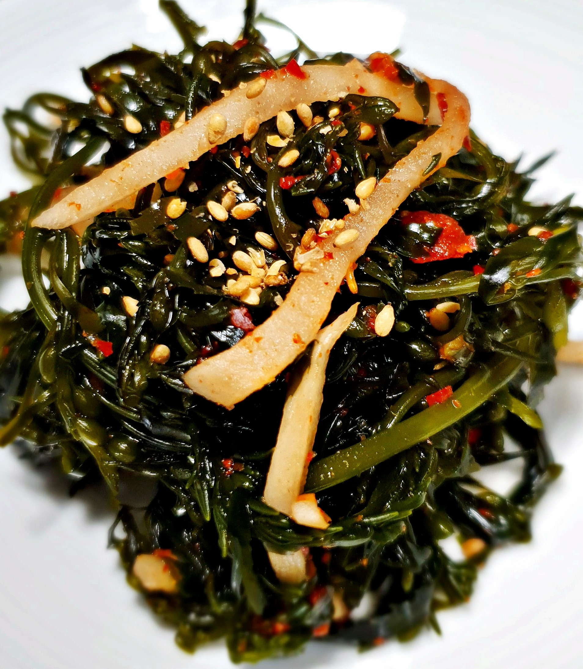 [죽도시장] 37년 전통 반찬 맛집 된장고추 된장콩잎 콩잎물김치 양념 단풍콩잎 밥식해 진저리 해초 파래 미역 다시마 무침 : 팜이안