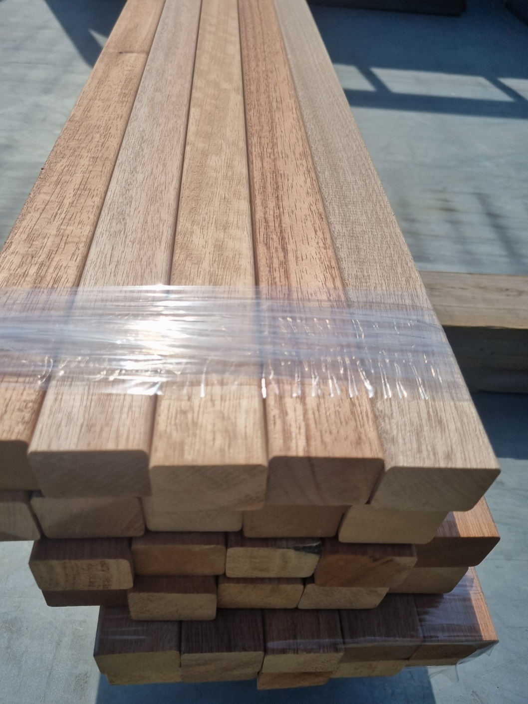 나무꾼 목재 라왕 심재 30x40x2100mm 통원목 나왕 각재 솔리드 문틀 diy : 나무꾼 목재