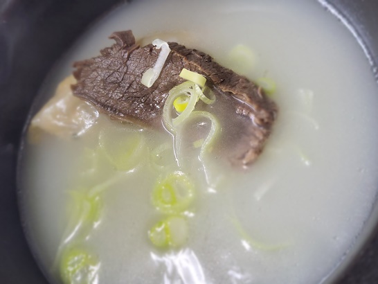 한우 사골곰탕 (국물) 2팩 + 한우 사골곰탕(고기포함) 2팩 : 참정성 한우곰탕