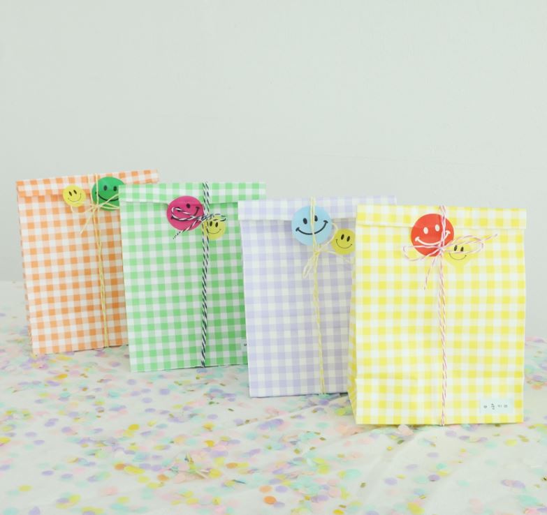 어린이집생일답례품 포장 체크 구디백 4color [어린이집 유치원 생일 선물 답례품 각대 페이퍼 봉투 백 용품] : 달리아문방구