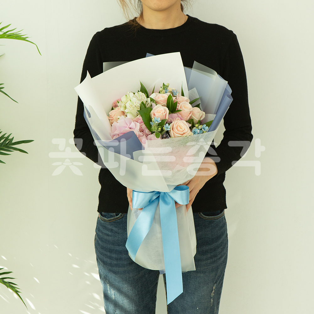 로즈데이 특별한날 기념일 프로포즈 축하 혼합꽃다발 전국 꽃배달 파스텔톤 꽃다발 : 꽃파는총각