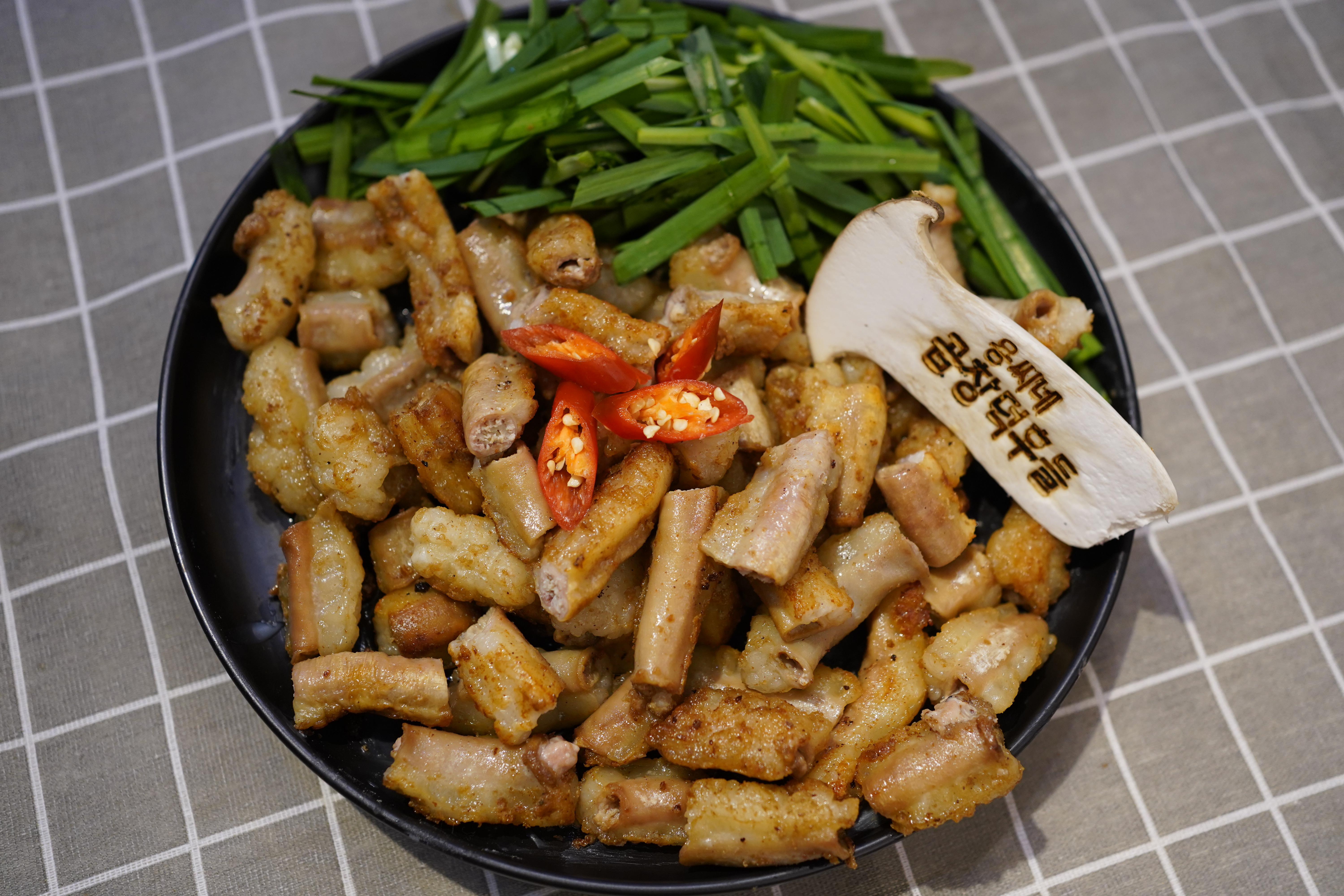 용씨네곱창덕후들 국내산 밀키트 신선식품 소곱창 한우곱창 300g 소스포함 : 용씨네 곱창덕후들