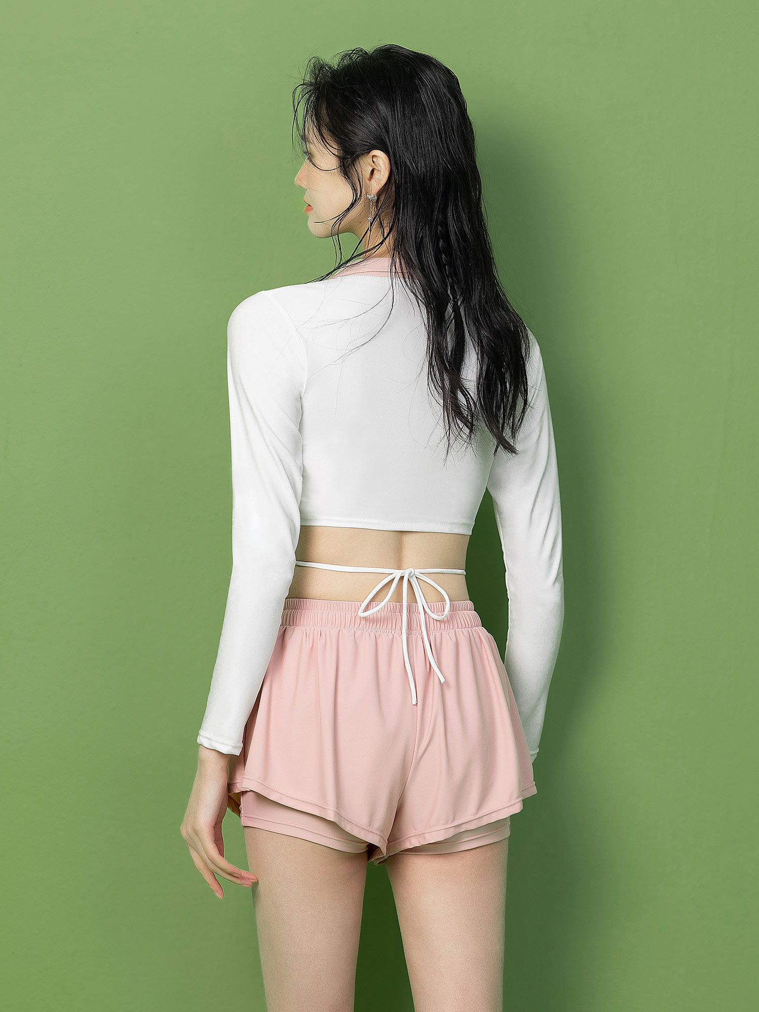 카라 긴팔 크롭 상의 워터레깅스 숏팬츠 반바지 래시가드 : 츄블레스유