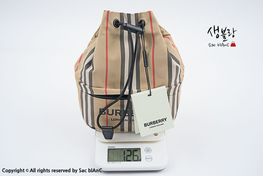 버버리 포이베 드로스트링 파우치백 80267371 : 생블랑