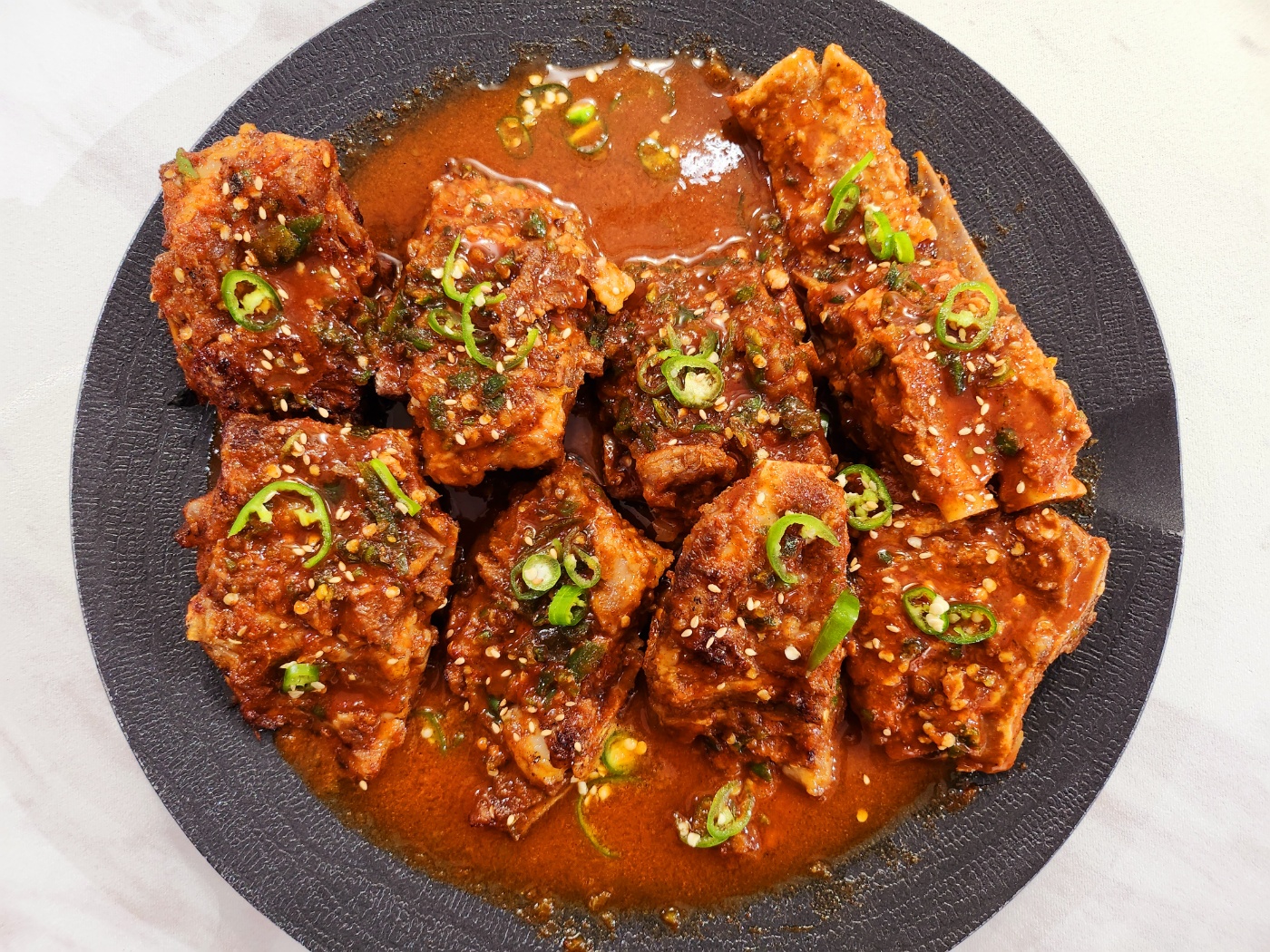 매운 뼈찜 뼈구이 간편 안주 술안주 등뼈찜 : 스토어 채널