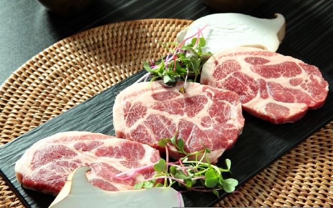 [JS미트] 부드러운 1센치 칼집 수입 목살 1kg : 제이에스미트