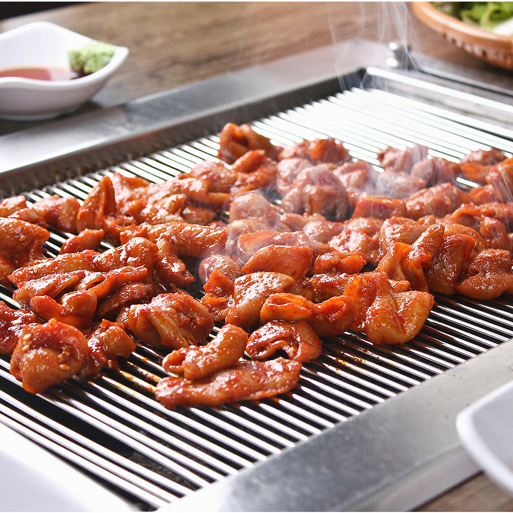 푸줏간명가 매운돼지곱창구이 500g 구이용 국내산 곱창 사용 : 푸줏간명가