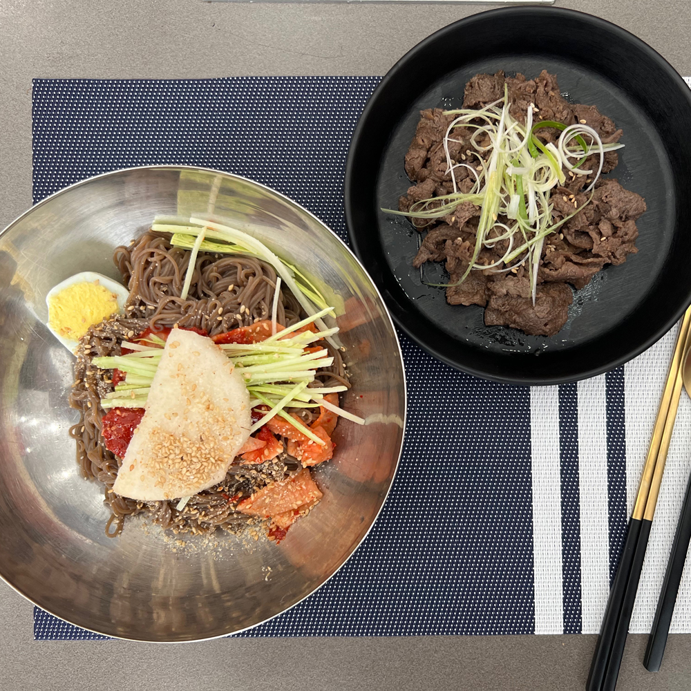 수제 돼지갈비 맛 양념 왕구이 300g+냉면2인 세트 : 밀키트맘
