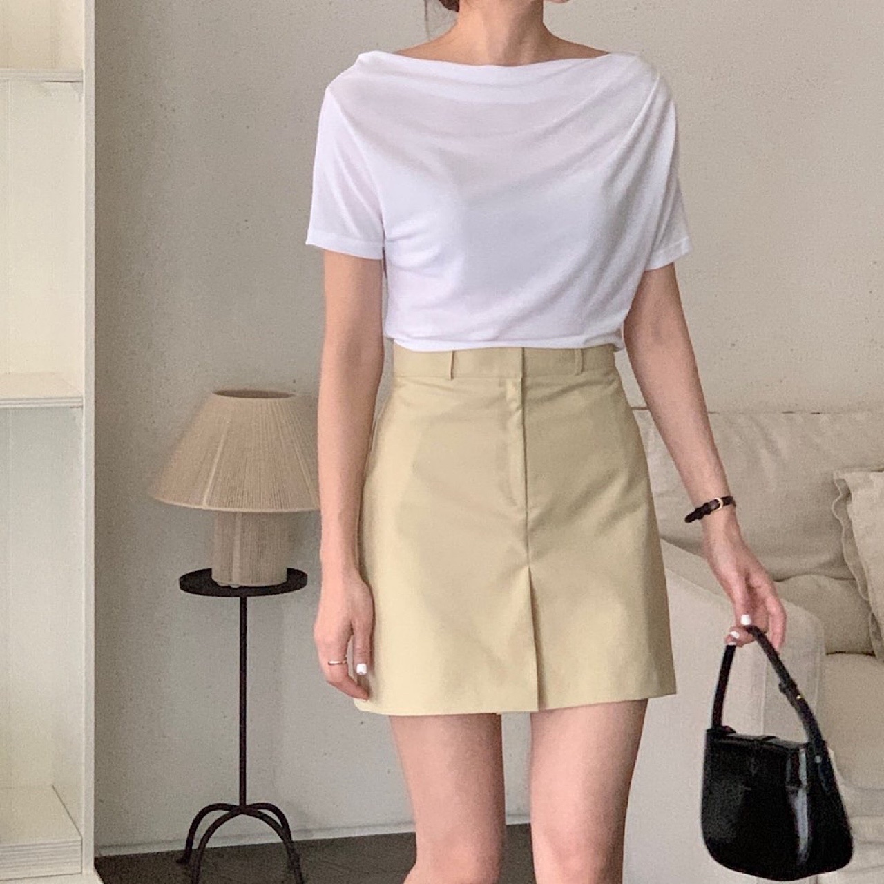 보트넥 드레이프 셔링 반팔 티셔츠 오프숄더 가능 5color아이 베이지 연핑크 소라 블랙 : THE MONIQUE