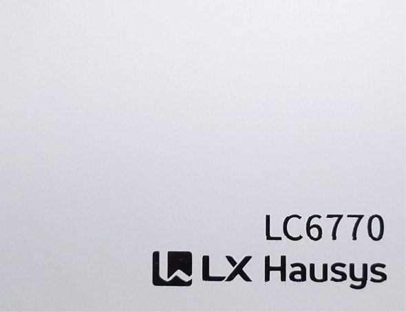 LC6770 LG 옥외용 흰색 유광 시트 122폭 50CM 외부용 컬러 간판 컷팅 접착 : 애드모어-ADMORE