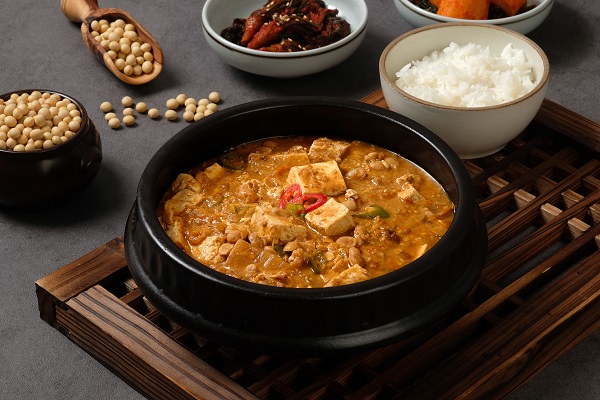 조리기능장이 직접 띄워 끓이는 윤씨네콩밭 청국장 찌개 완조리 밀키트 450g x 2개 : 윤씨네콩밭