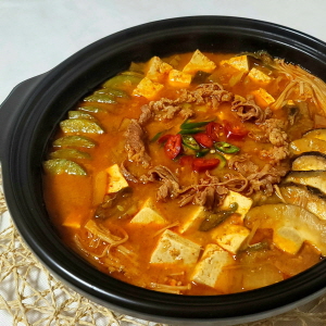 차돌버섯된장찌개 : 본손구이김 장안동