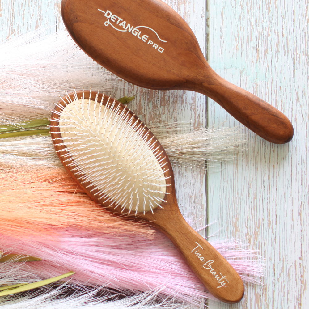 [Tina Beauty]  엉킨머리를 부드럽게 풀어주는, 오발 우든 쿠션 웻 디탱글러 브러쉬 (중) : 티나뷰티샵