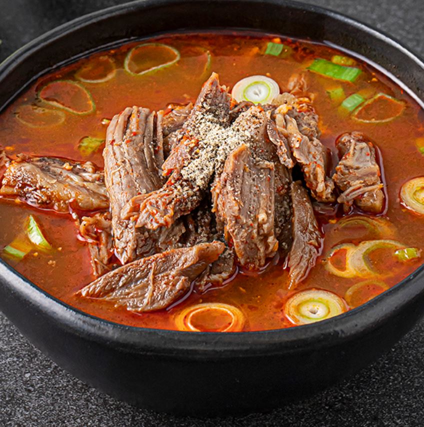 초램 클래식 삶아서 나온 염소탕 100g + 염소육수 600g + 소스 50g : 초램양고기